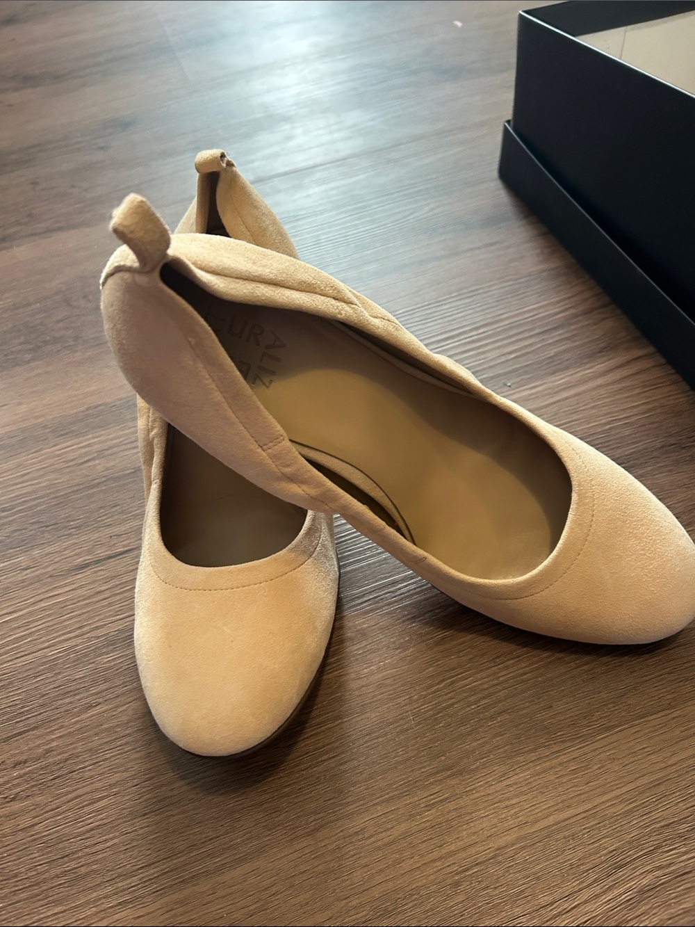 Naturalizer Women's Nude Suede Heels